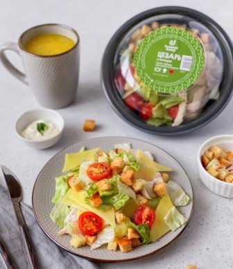 Салат Цезарь с курицей 200г