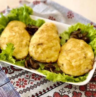 Филе куриное с шампиньонами и сыром